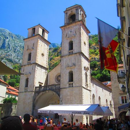 Studios Belvi Kotor Bagian luar foto