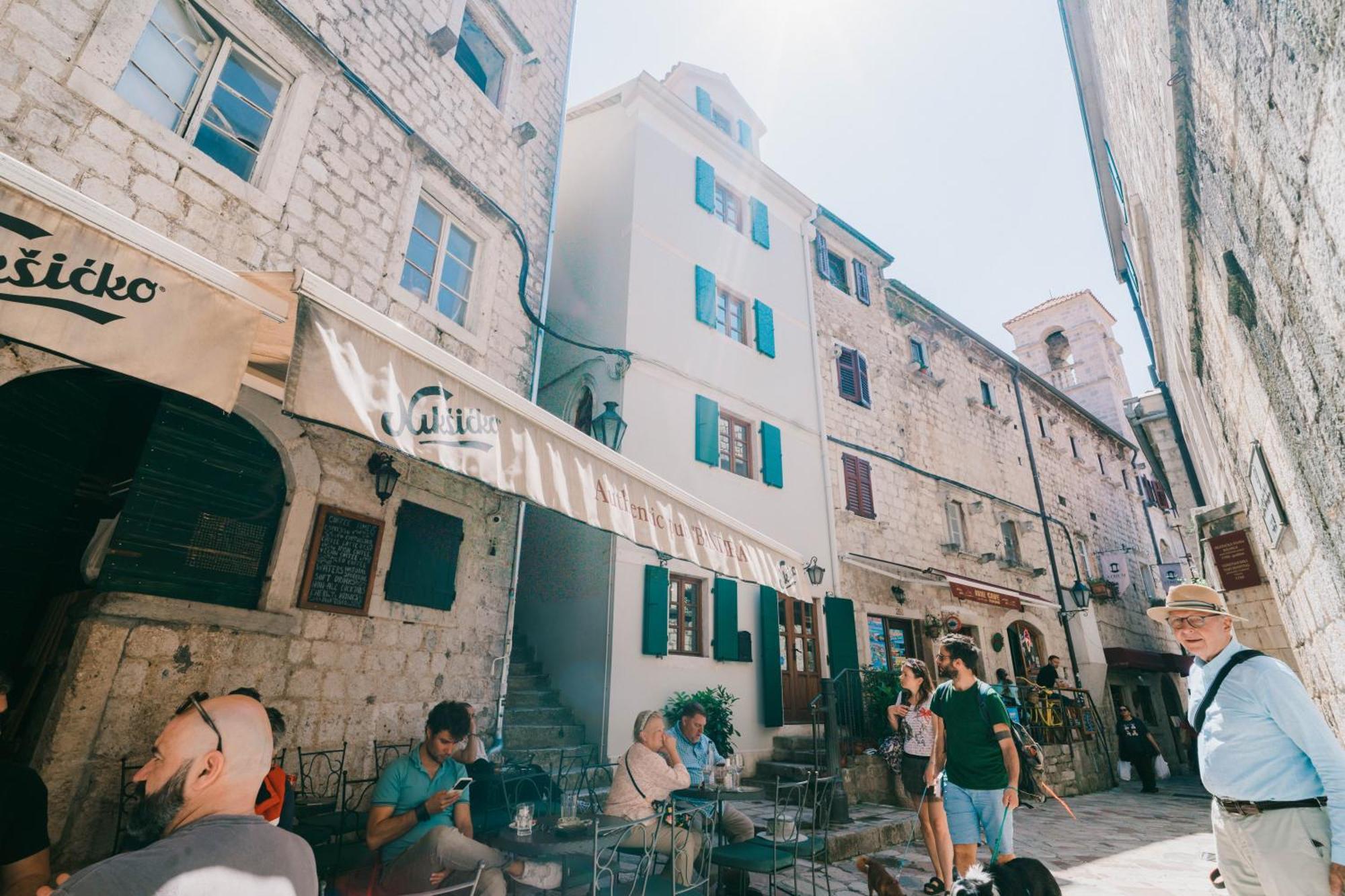 Studios Belvi Kotor Bagian luar foto