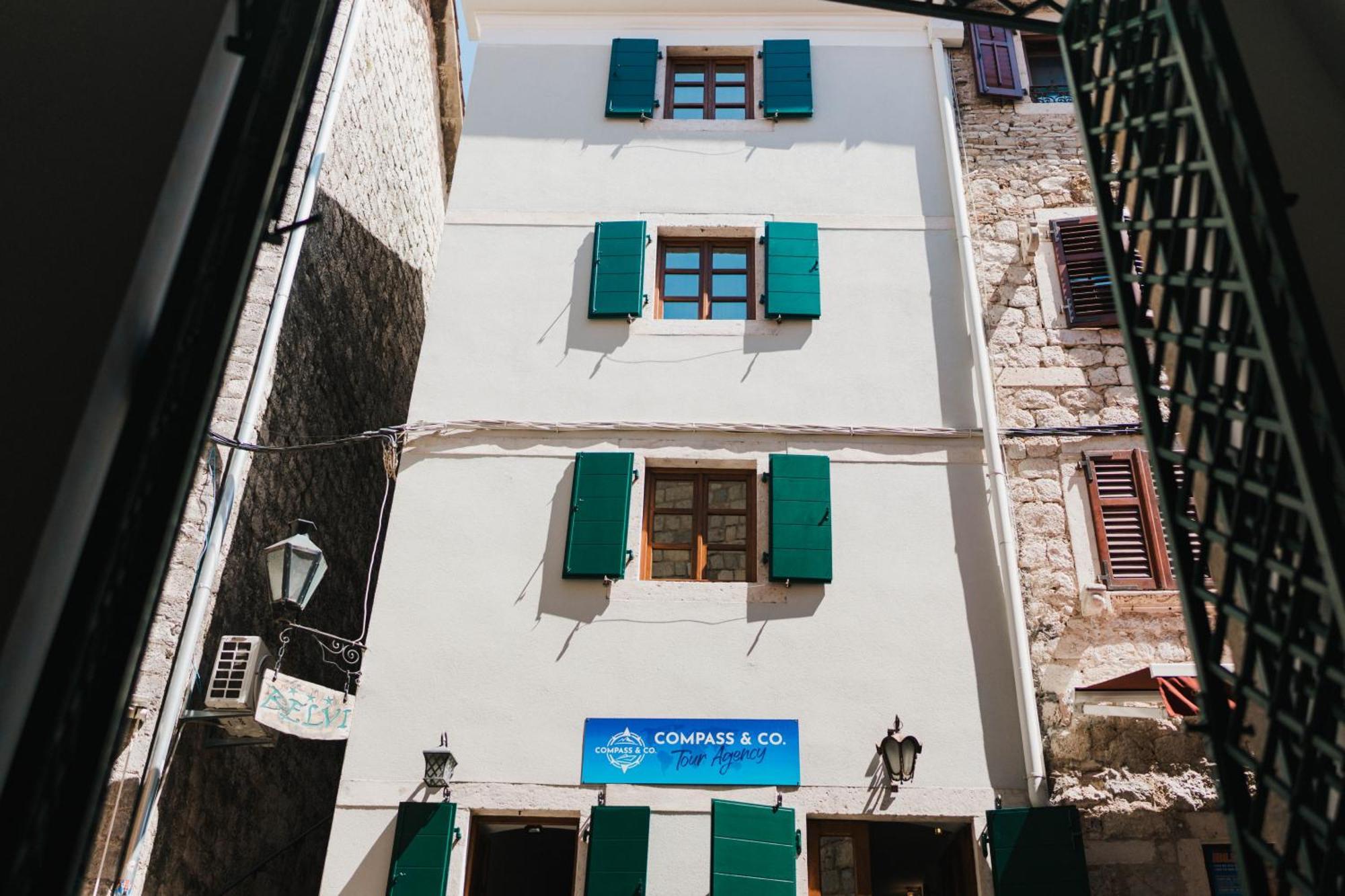 Studios Belvi Kotor Bagian luar foto