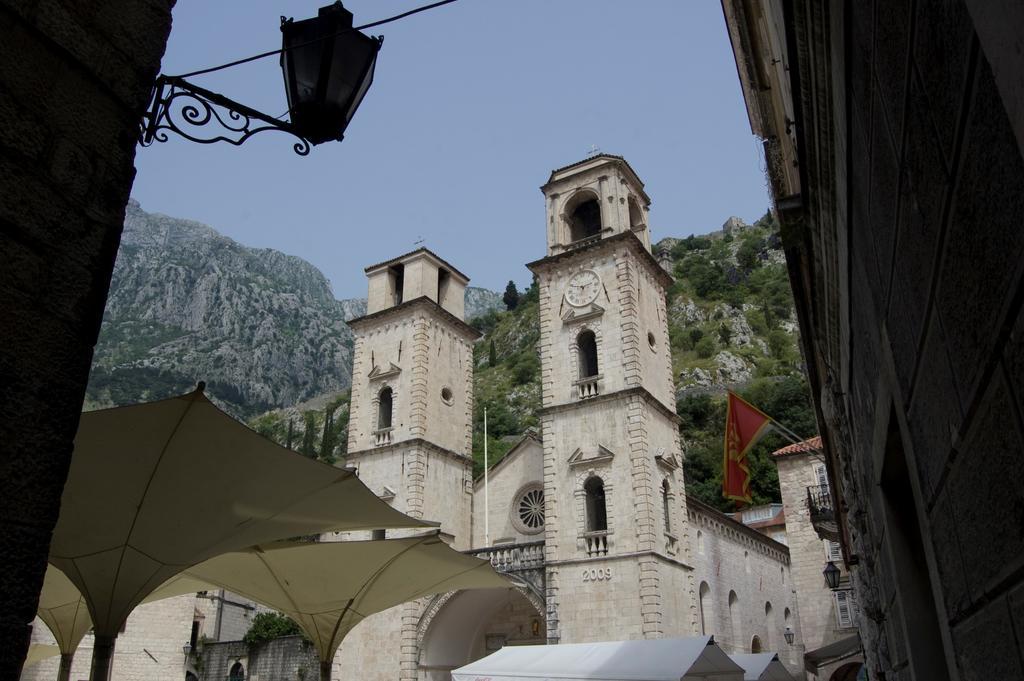 Studios Belvi Kotor Bagian luar foto