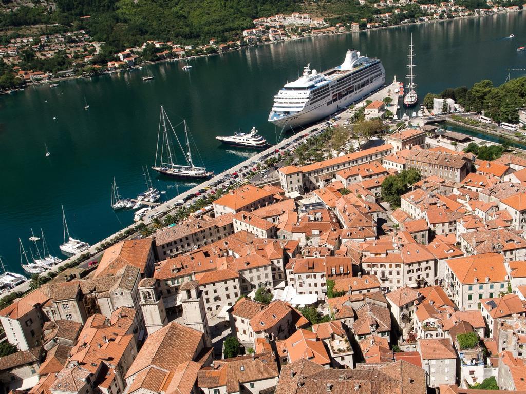 Studios Belvi Kotor Bagian luar foto