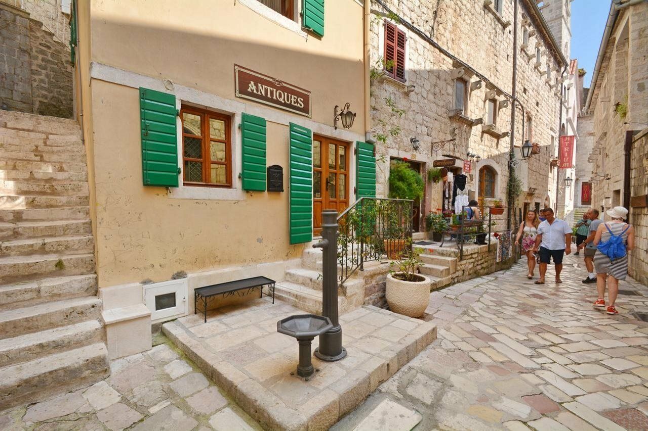 Studios Belvi Kotor Bagian luar foto